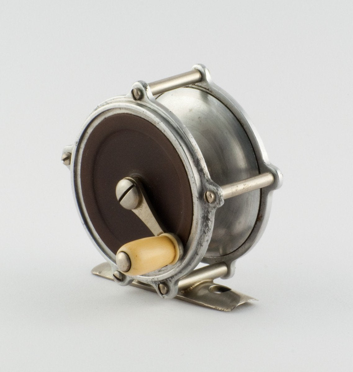 Julius Vom Hofe -- Leonard Mills Model 44 Raised Pillar Fly Reel