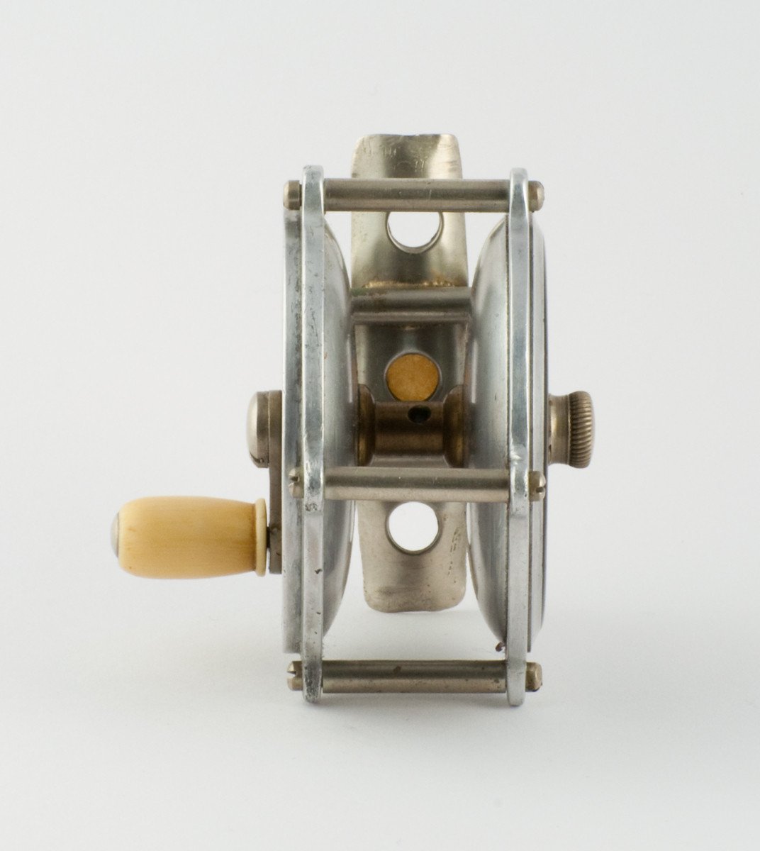 Julius Vom Hofe -- Leonard Mills Model 44 Raised Pillar Fly Reel