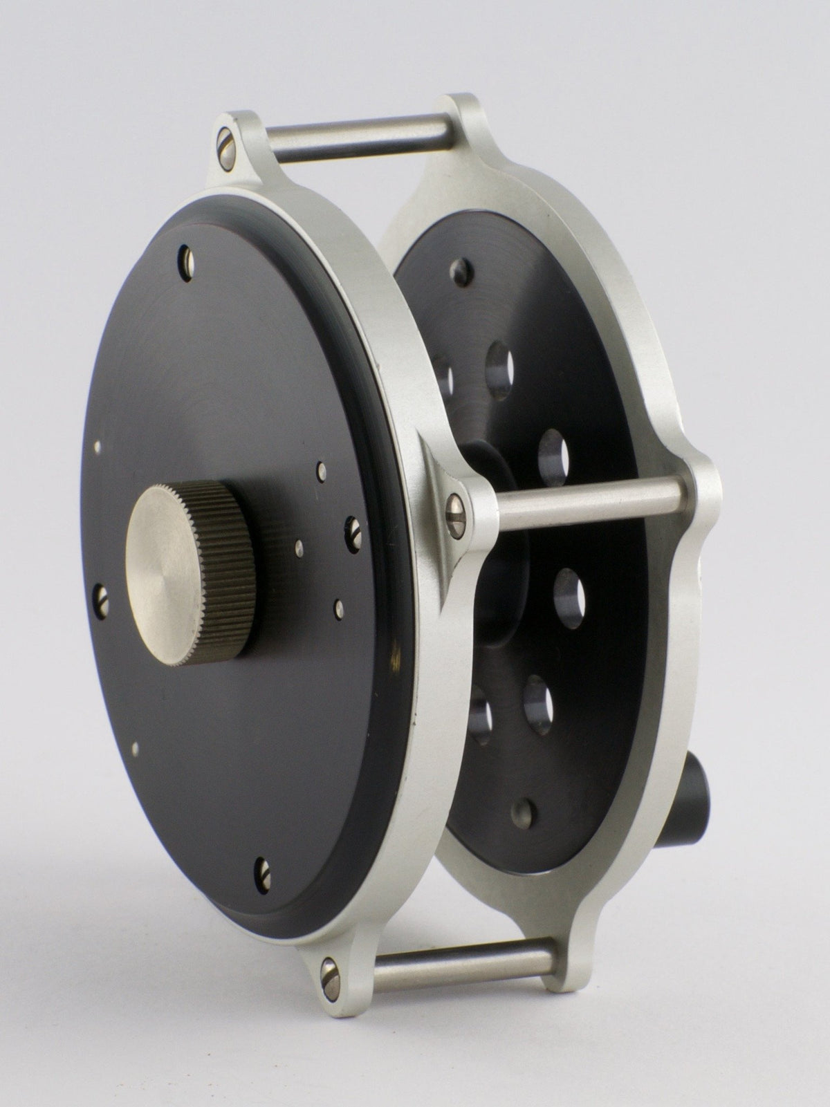 Leonard, H.L. - "Volstro" Raised Pillar Fly Reel