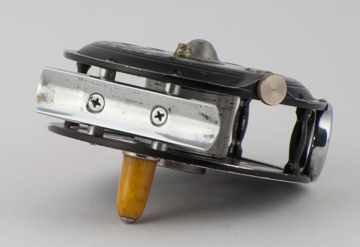 Pflueger Medalist 1494