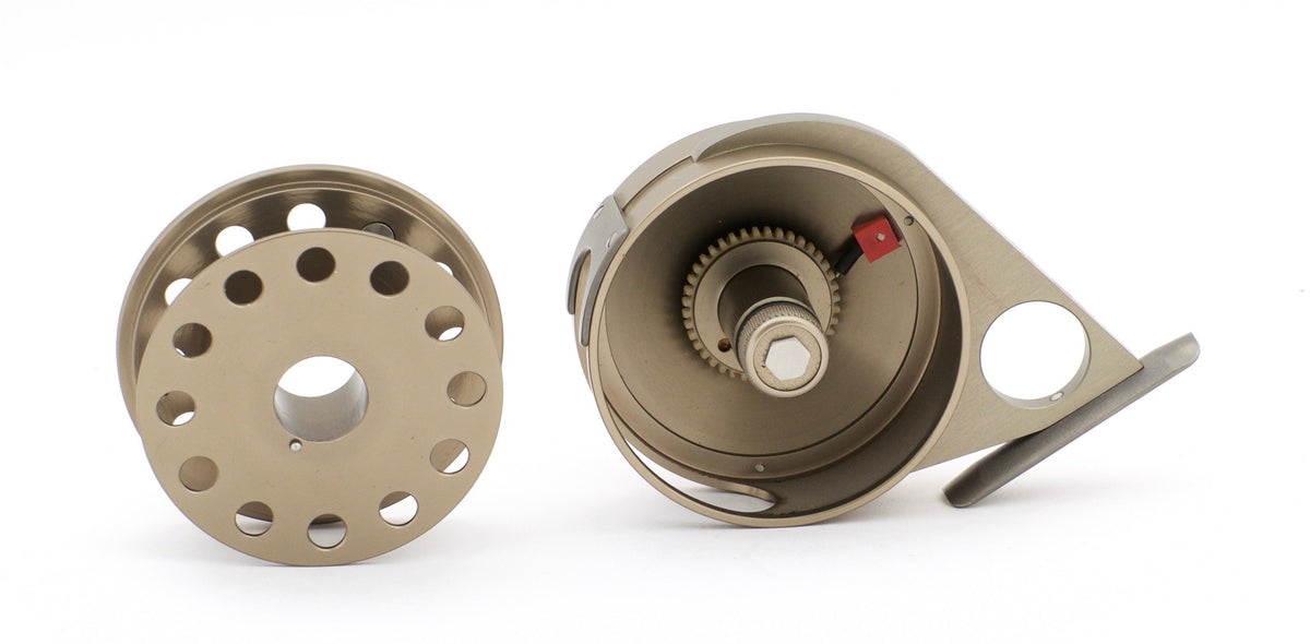 Ari 't Hart Sage Aras Fly Reel