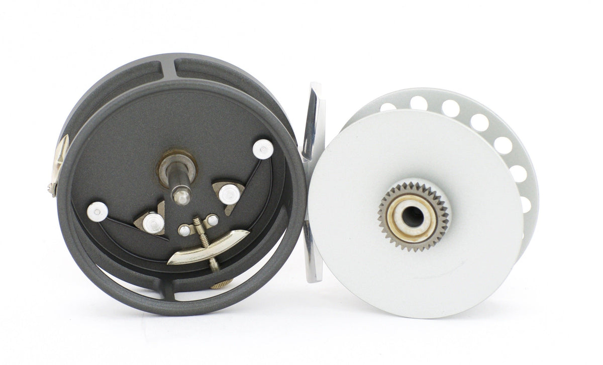 Hardy Featherweight Fly Reel