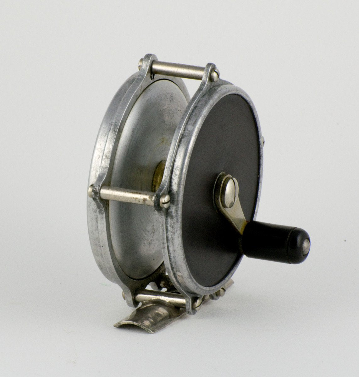 Julius Vom Hofe -- Leonard Mills 3" Raised Pillar Fly Reel