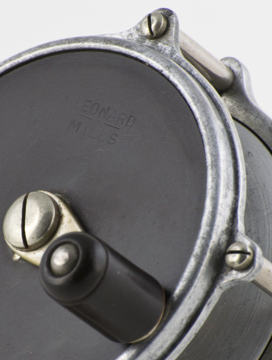 Julius Vom Hofe -- Leonard Mills 3" Raised Pillar Fly Reel