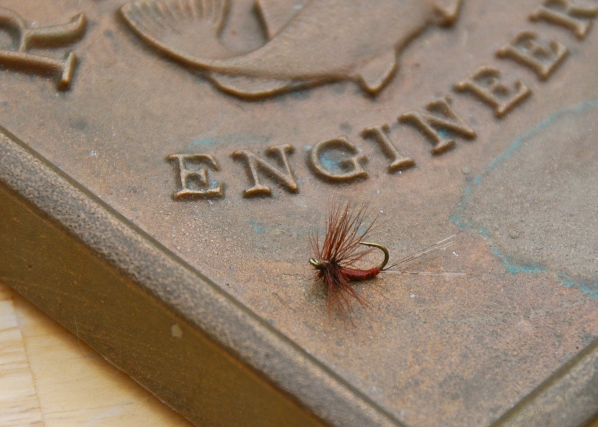 Flies for Rivers - Scorpion Dun (Mahogany - Size 18) 