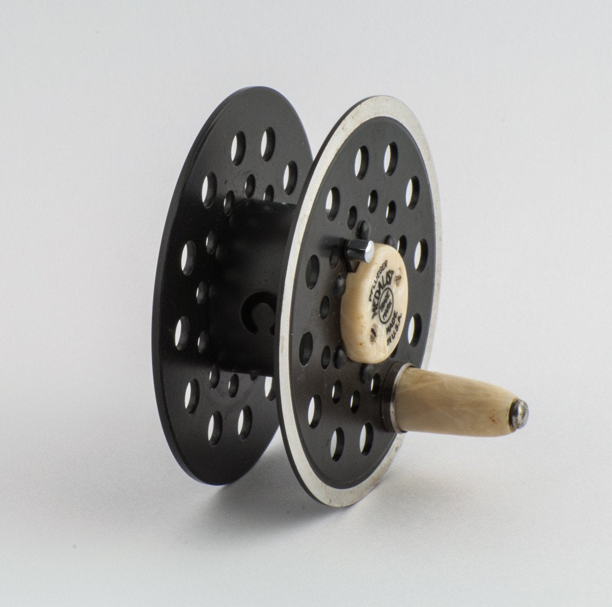 changing pflueger medalist 1494da fly reel Pflueger Medalist 1494 with spare spool and box