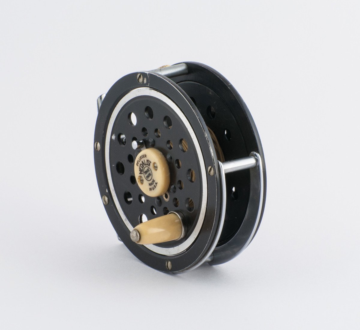 Pflueger Medalist 1494 with spare spool and box