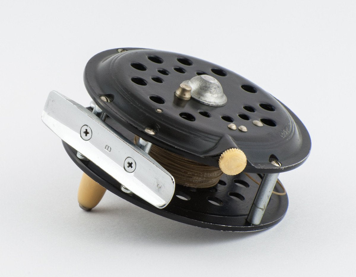 Pflueger Medalist 1494 with spare spool and box