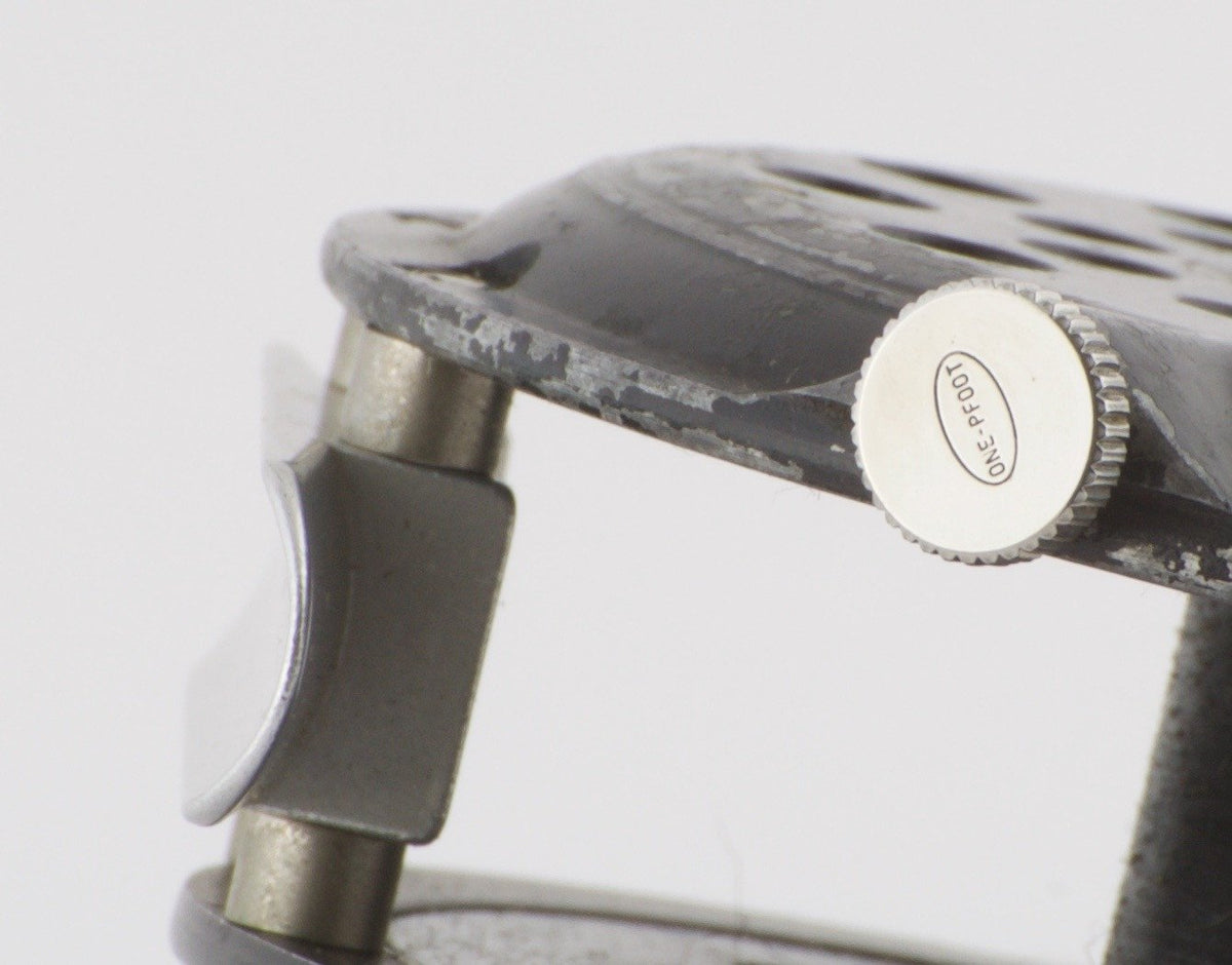 Pflueger Medalist 1495