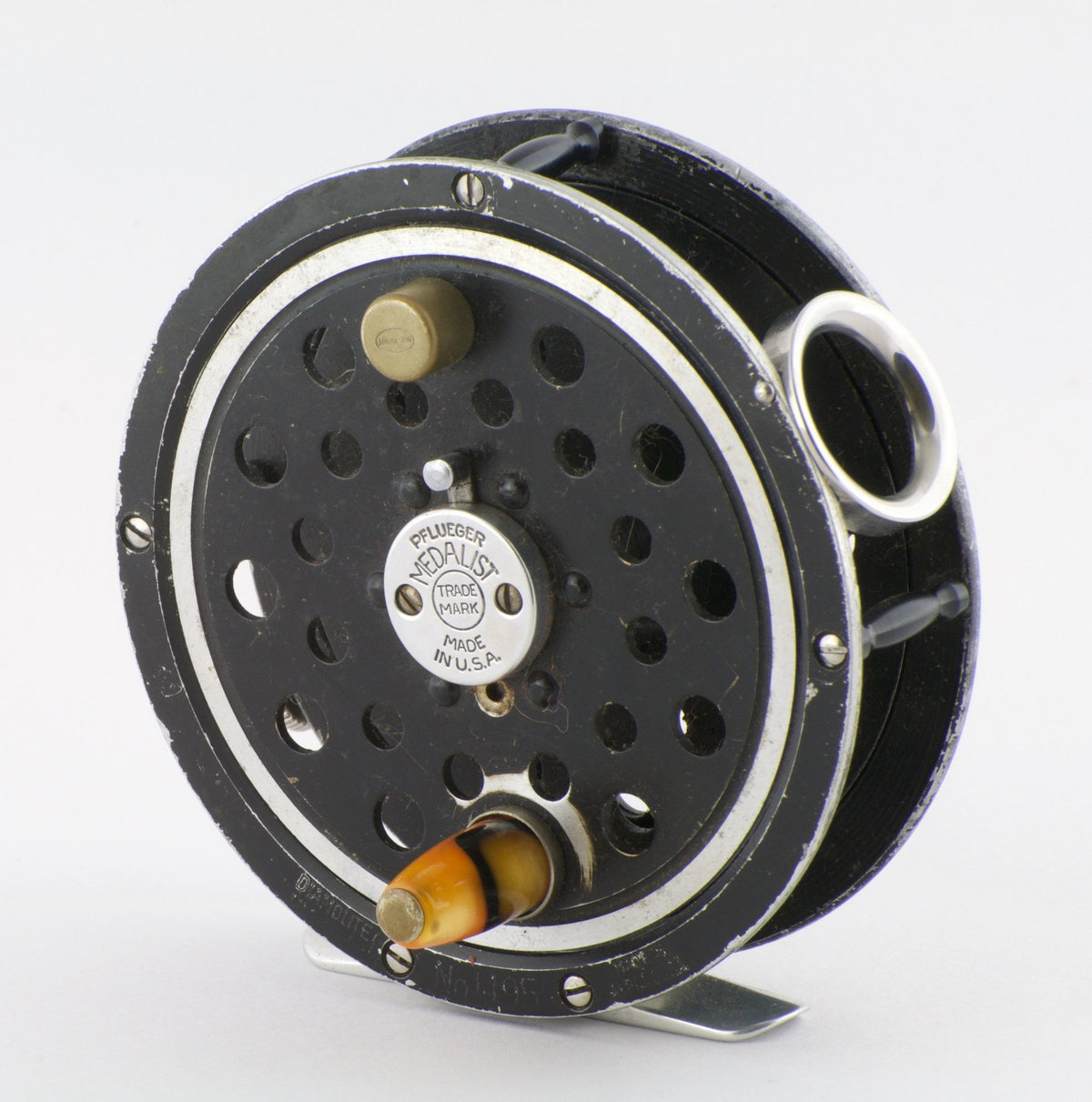 Pflueger Medalist 1495