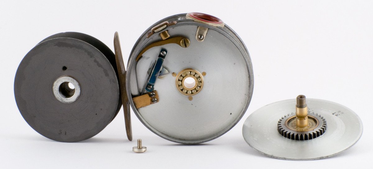 Hardy Perfect 3 3/8" 1912 check w/ red agate