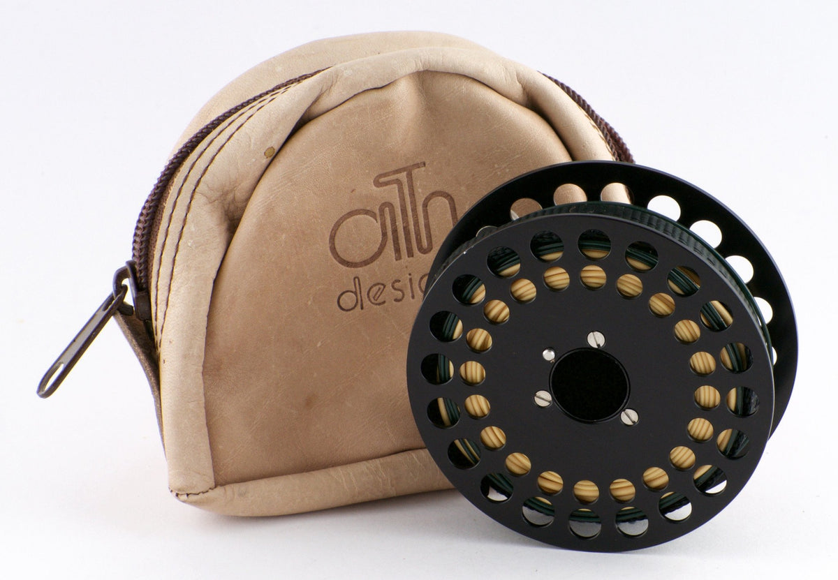 Ari 't Hart F3 Lake Taupo fly reel and spare spool