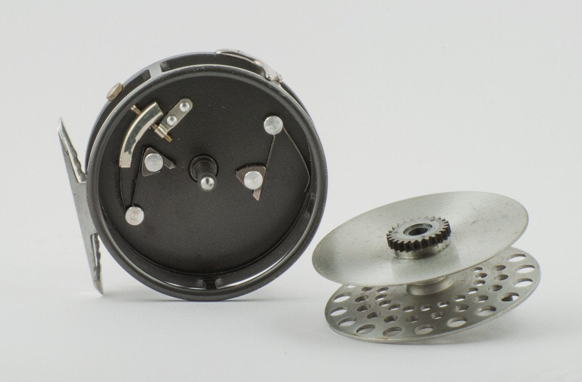 Hardy LRH Lightweight fly reel w/half-ribbed foot