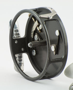 Hardy LRH Lightweight fly reel w/half-ribbed foot
