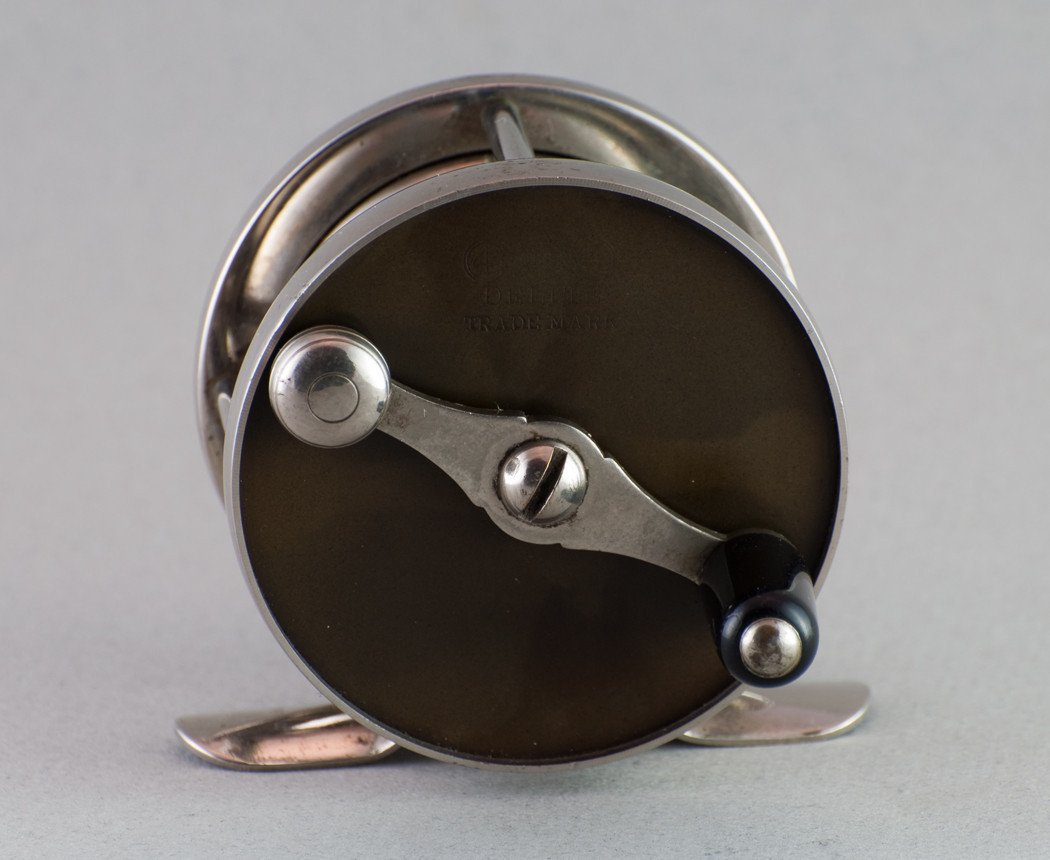 Pflueger Delite Fly Reel - 60 yd