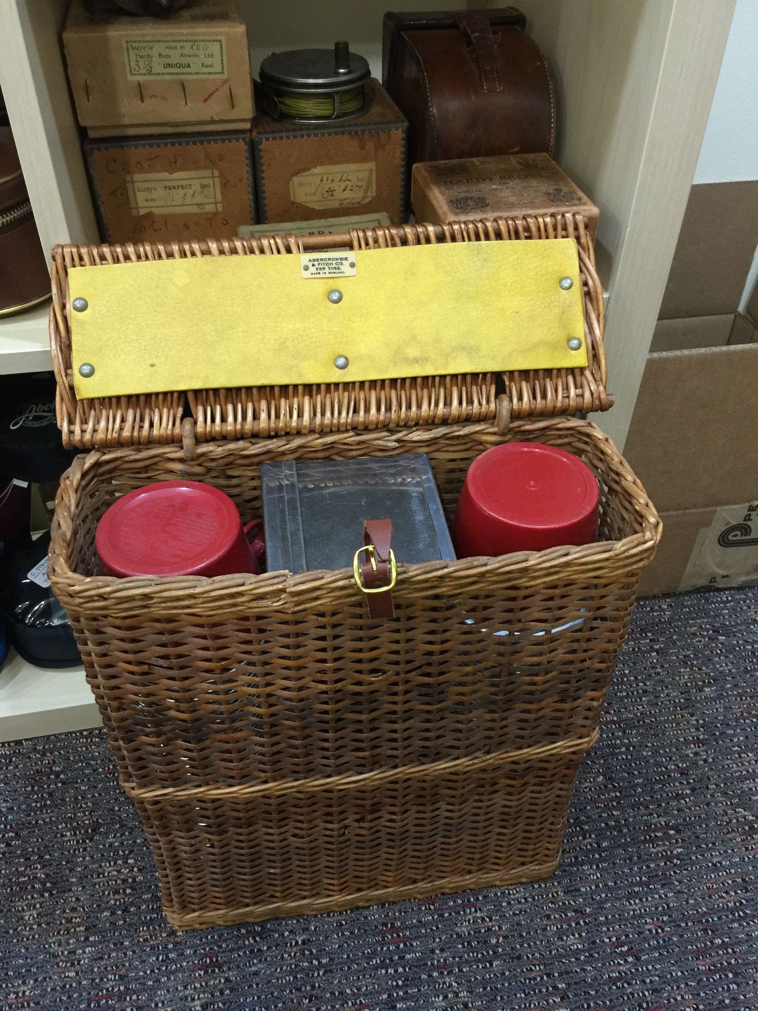 Abercrombie & Fitch Wicker Picnic Set 