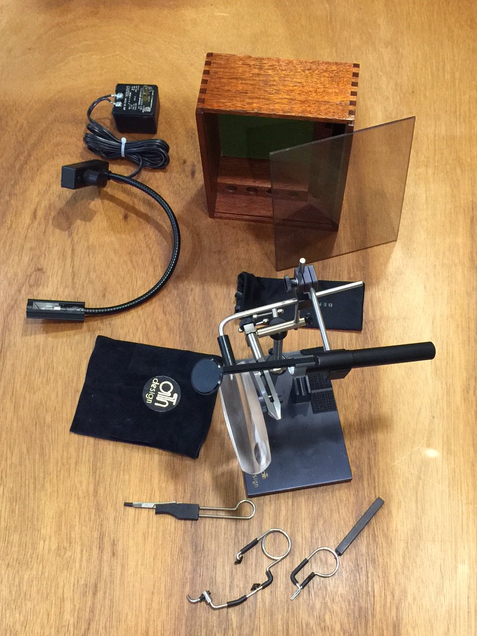 Ari 't Hart Deluxe Fly Tying Vise 