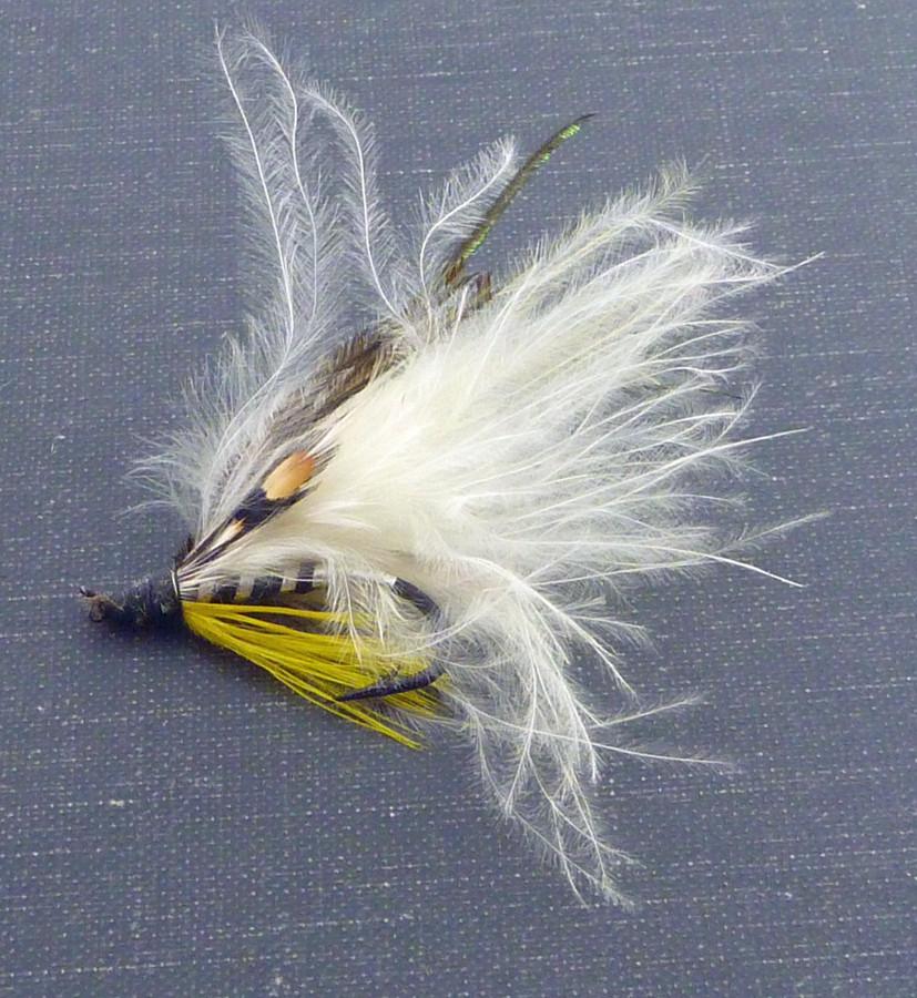 Perrine #97 Streamer Fly Box - with 72 flies 