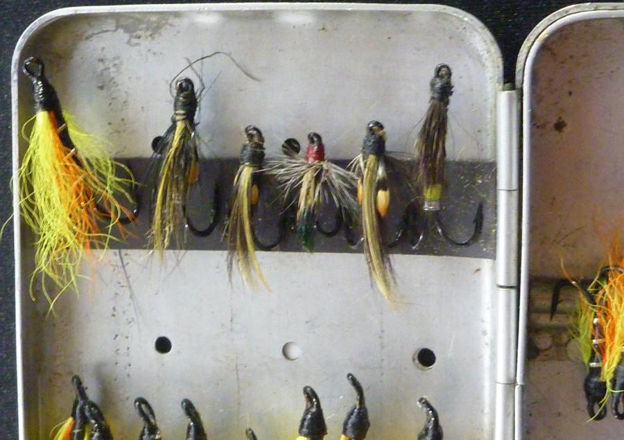 Perrine Fly Box with 22 double hook salmon flies 