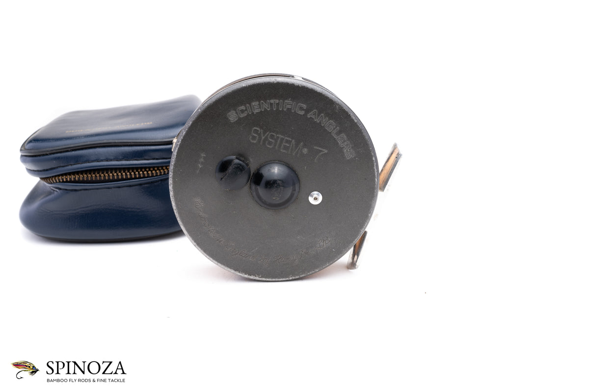 Scientific Anglers System 7 Reel