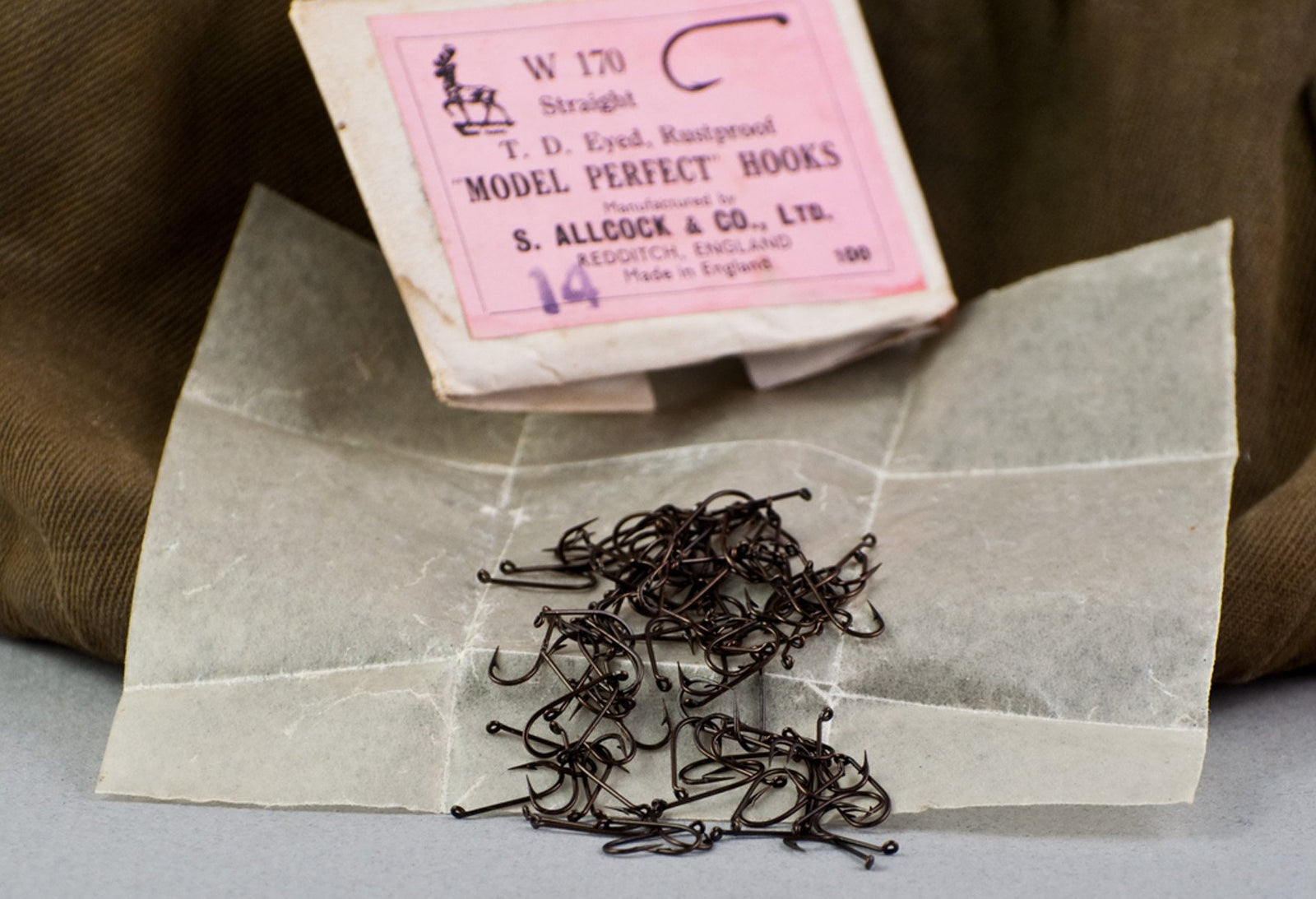 Allcock Hooks W170 Straight "Model Perfect" - Size 14 - Qty 100 