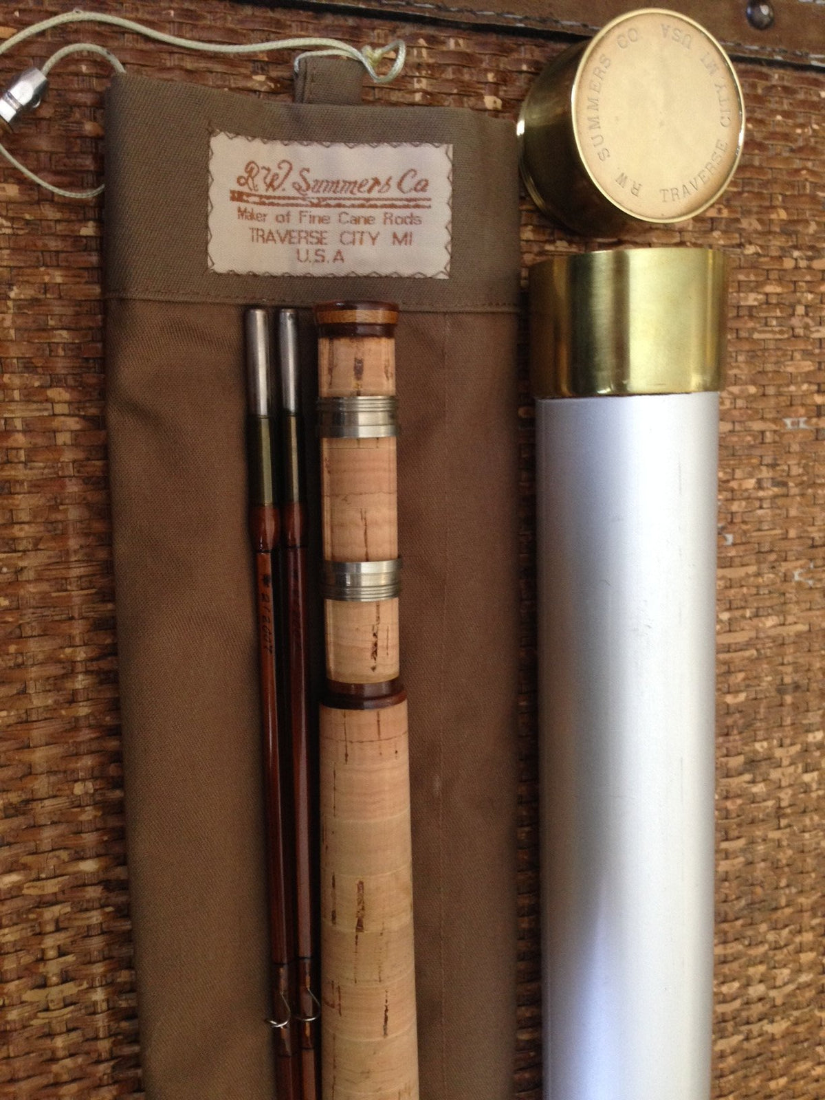 Bob Summers Model 735 Deluxe Bamboo Rod 7'3" 2/2 #4/5 - handle grip and reel seat detail