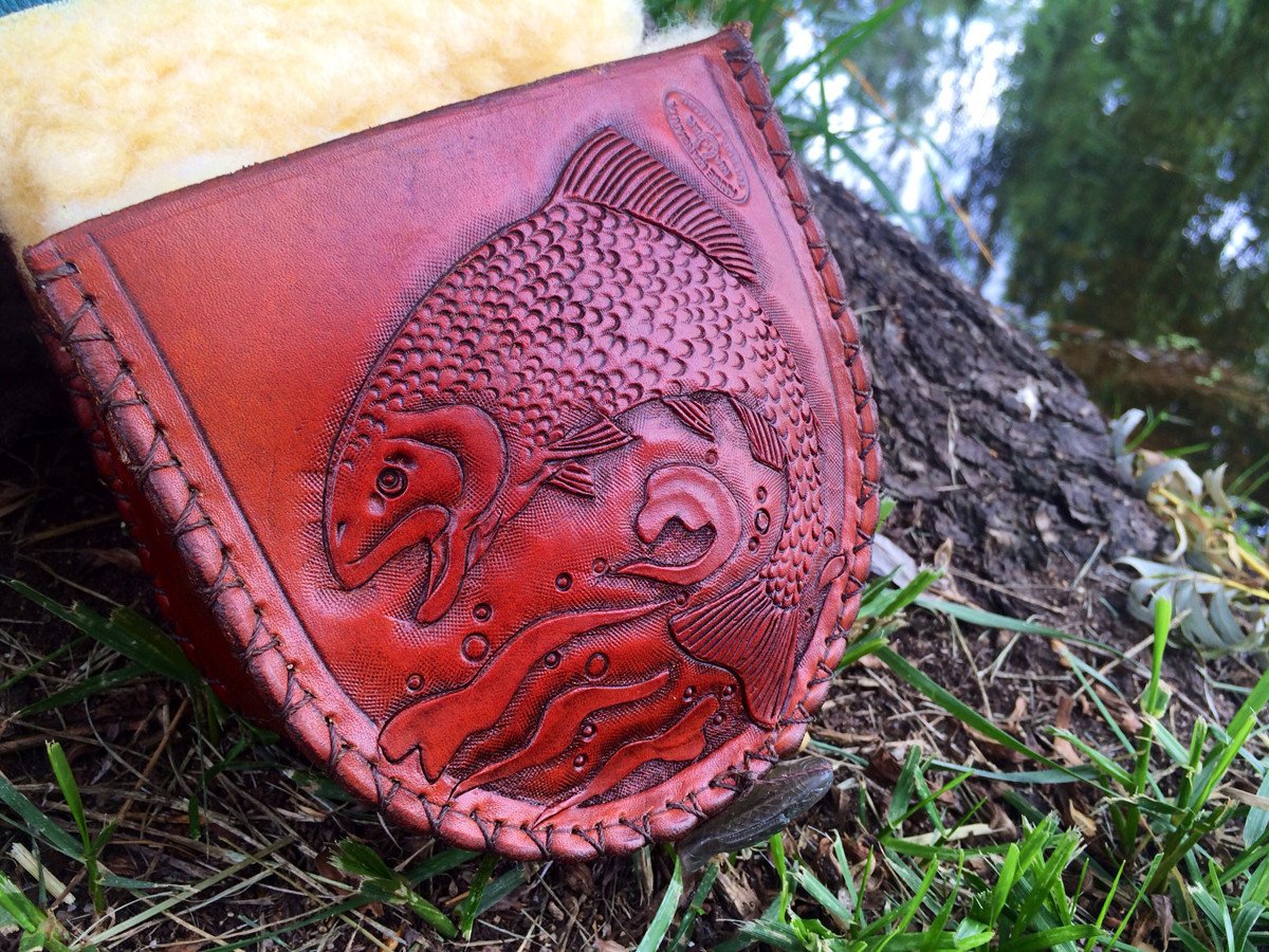 Annie Margarita Leather Reel Case - "Rockin' Rainbows"